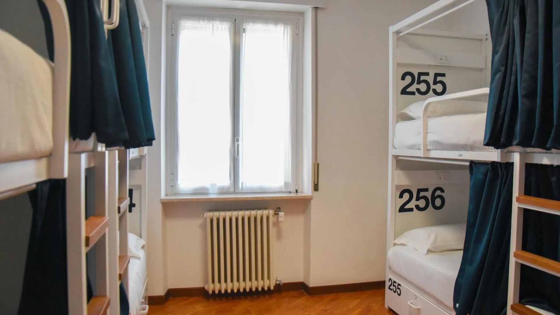 Bovisa Urban Garden Hostel Milan