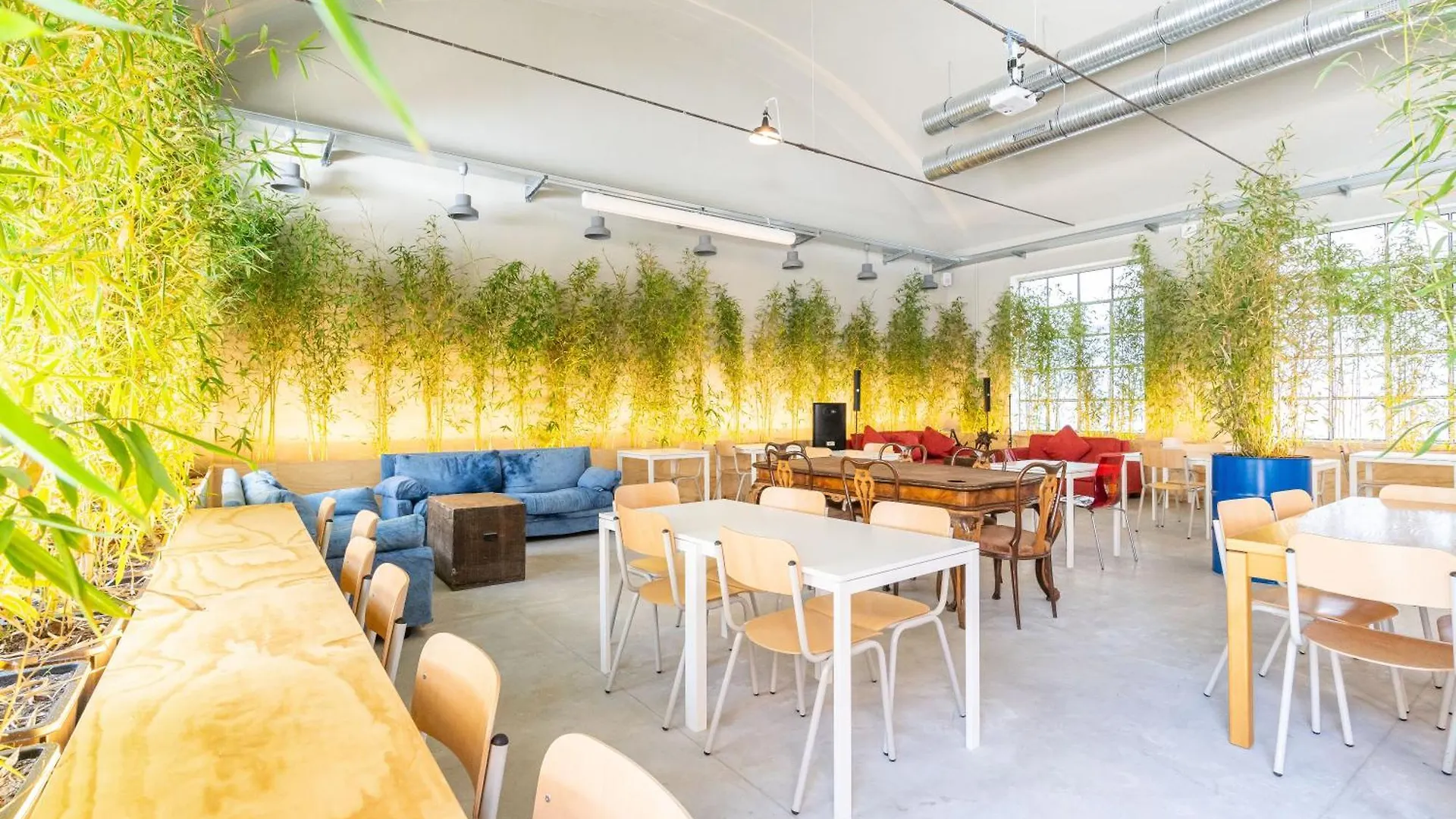Bovisa Urban Garden Hostel Milan Italy